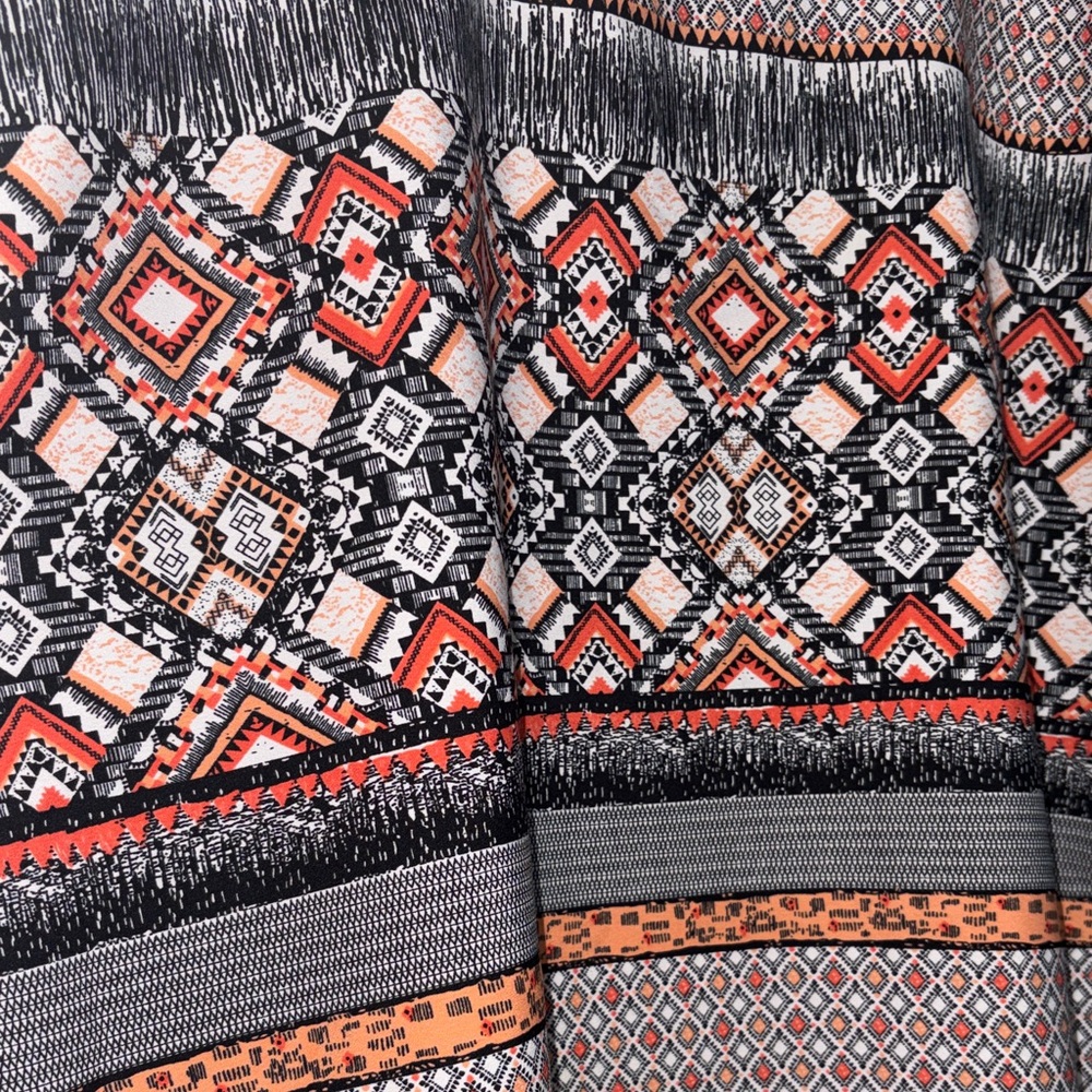 Patterned Sleeveless Top - Multicolor - Picture 4 of 6